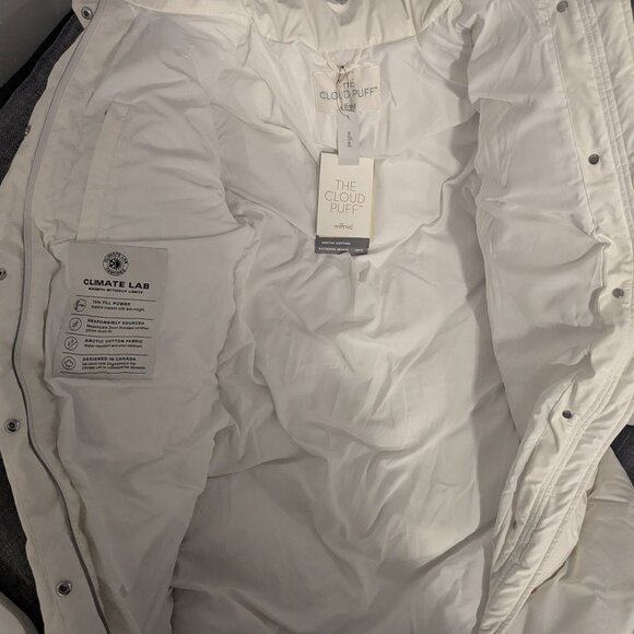 Aritzia cloud puff - Picture 3 of 15